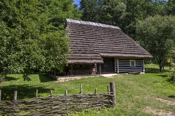 Sanok Πολωνία Αυγούστου 2023 Ξύλινα Σπίτια Του Μουσείου Αγροτικής Αρχιτεκτονικής — Φωτογραφία Αρχείου