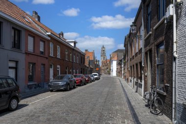 Belçika 'nın Batı Flanders eyaletinin tarihi Bruges (Bruges) merkezi manzarası. Bruges şehir manzarası. Bruges 'ün mimarisi ve simgesi