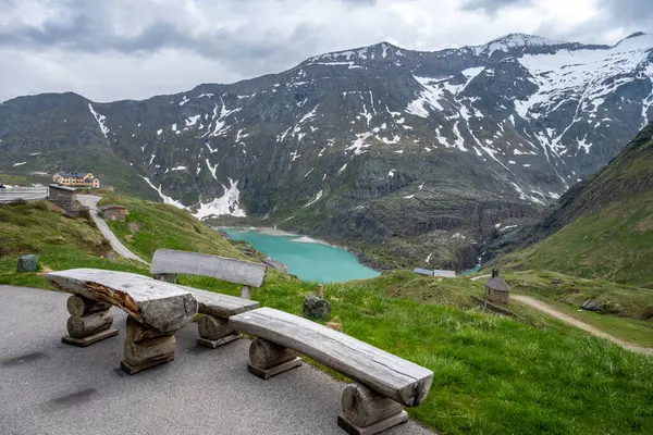 오스트리아의 유명한 Ferleiten의 Grossglockner High Alpine Road에서 공원에 아름다운 로열티 프리 스톡 이미지