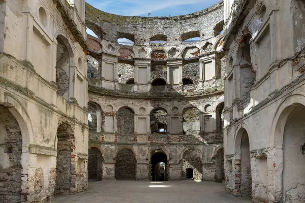 Reruntuhan Kastil Tua Krzyztopor Dekat Ujazd Polandia Ini Adalah Salah Stok Gambar