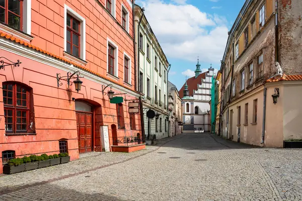Kilátás Hagyományos Színes Bérházak Óváros Lublin Napsütéses Tavaszi Napon Stock Fotó
