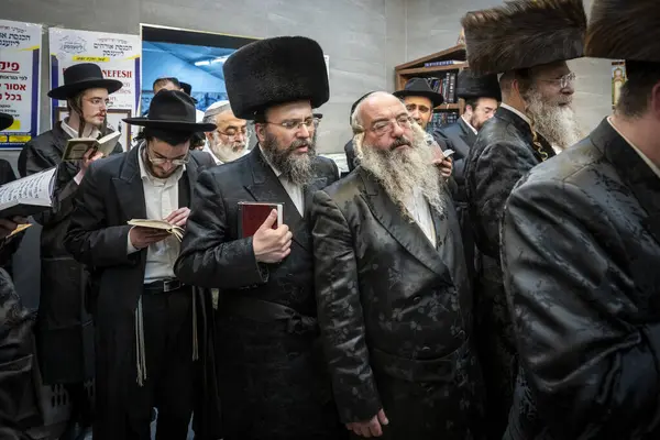 Lezajsk Polonia Marzo 2024 Miembros Diásfora Judía Durante Peregrinación Judíos Fotos de stock