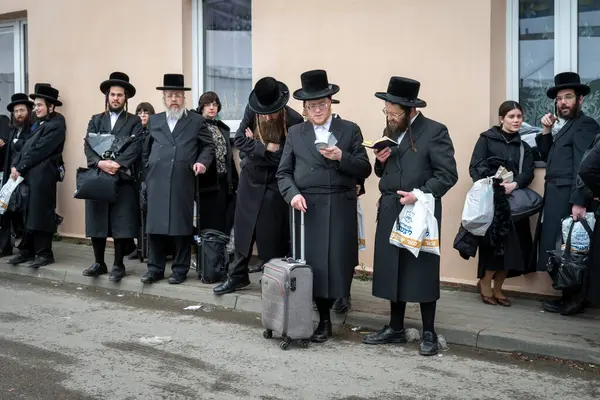 Lezajsk Polonia Marzo 2024 Miembros Diásfora Judía Durante Peregrinación Judíos Imagen De Stock