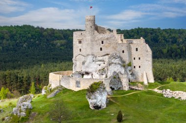 Castle in Bobolice - the ruins of a castle located in the Jura Krakowsko-Czestochowska, built in the so-called Eagle's Nests, in the village of Bobolice in the Silesian Voivodeship, in the Myszkow district. clipart