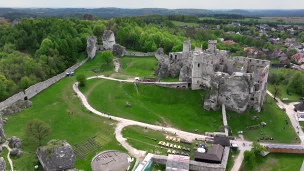 Les Ruines Château Médiéval Sur Rocher Ogrodzieniec Pologne Des Bastions — Video