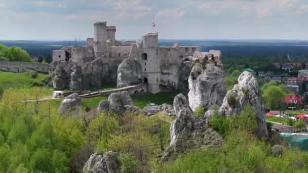 Ruinerna Medeltida Slott Klippan Ogrodzieniec Polen Ett Fästen Som Kallas — Stockvideo