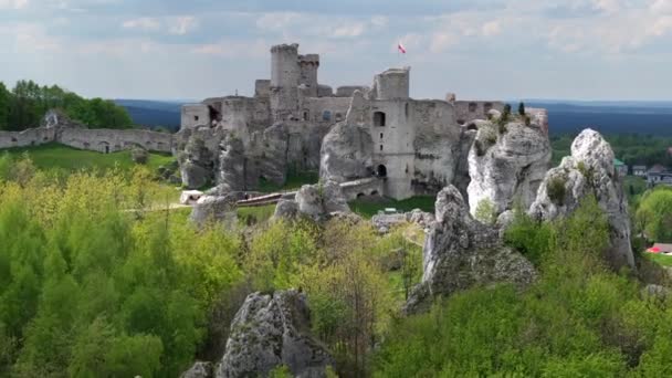Les Ruines Château Médiéval Sur Rocher Ogrodzieniec Pologne Des Bastions — Video