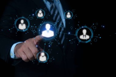 İş adamı kaynak yönetimi, İnsan Kaynakları, işe alım, liderlik ve takım oluşturma. İş ve teknoloji kavramı.