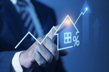 Gayrimenkul piyasasında büyüme ve yatırım kavramı. Aile için yeni ev, ev arama, arsa fiyatı, emlak vergisi ve mali planlama