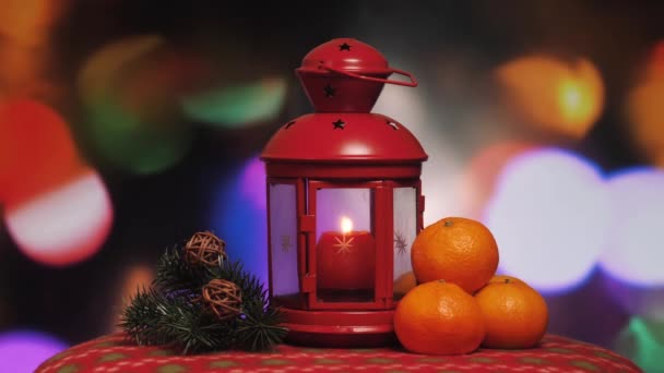 Lampa Svíčkou Svíčky Hoří Lampě Výzdoba Vánočních Stromků Novoroční Atmosféra — Stock video