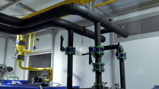 Potrubí Kotelně Napájení Zásoba Vody Moderní Vybavení Kotelny — Stock video