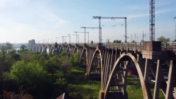 Nehrin Üzerindeki Köprü Hava Görüntüleme Köprüsü — Stok video