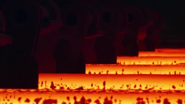 Виробництво Сталі Майстерні Металургійний Завод Червоні Гарячі Сталеві Металеві Заготовки — стокове відео