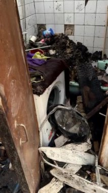 Bombalanmış şehrin gerçek görüntüleri. Ukrayna 'daki bombalamanın sonuçları.