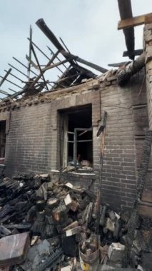 Bombalanmış şehrin gerçek görüntüleri. Ukrayna 'daki bombalamanın sonuçları.