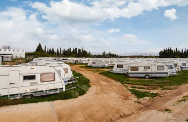 Satılık LMC kamp karavanı