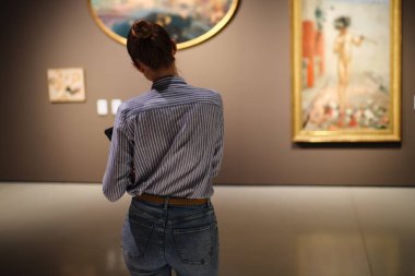 Kadın Sanat Galerisi Yaşam Tarzı Konsepti