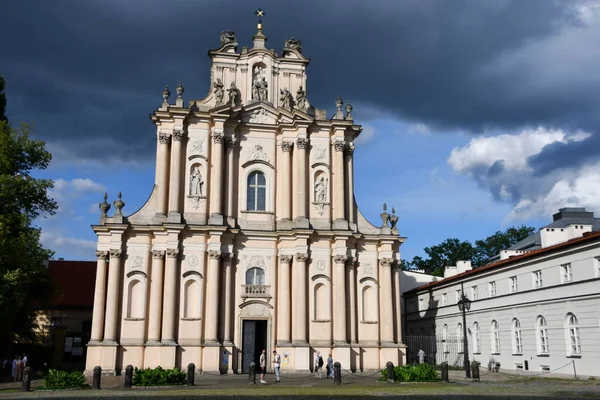 ワルシャワ ポーランド 7月2 2022年7月2日に見られるように ポーランドのワルシャワの訪問者の聖ヨセフ教会 — ストック写真