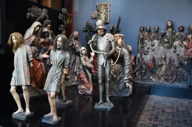 VARŞAN, POLAND - 10 Temmuz 2022 'de Polonya' nın Varşova kentindeki Ulusal Müze. 