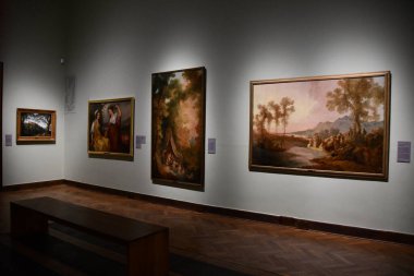 VARŞAN, POLAND - 10 Temmuz 2022 'de Polonya' nın Varşova kentindeki Ulusal Müze. 