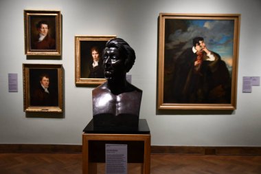 VARŞAN, POLAND - 10 Temmuz 2022 'de Polonya' nın Varşova kentindeki Ulusal Müze. 