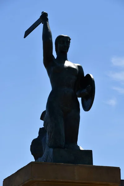 Warsaw Πολωνια Jul Άγαλμα Γοργόνας Syrenka Vistula River Στη Βαρσοβία — Φωτογραφία Αρχείου