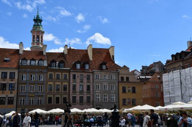 VARŞAN, POLAND - 10 Temmuz 2022 'de Polonya' nın Varşova şehrinde görüldüğü gibi. 