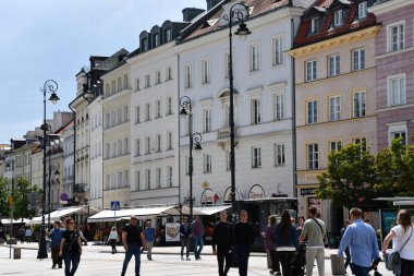 VARŞAN, POLAND - 10 Temmuz 2022 'de Polonya' nın Varşova şehrinde görüldüğü gibi. 