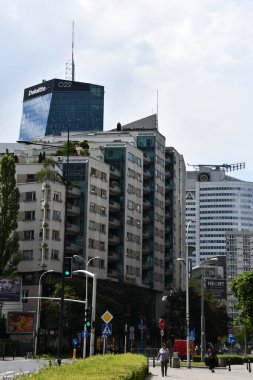 WARsaw, POLAND - 11 Temmuz 2022 'de Polonya' nın başkenti Varşova 'daki Centrum' daki binalar.