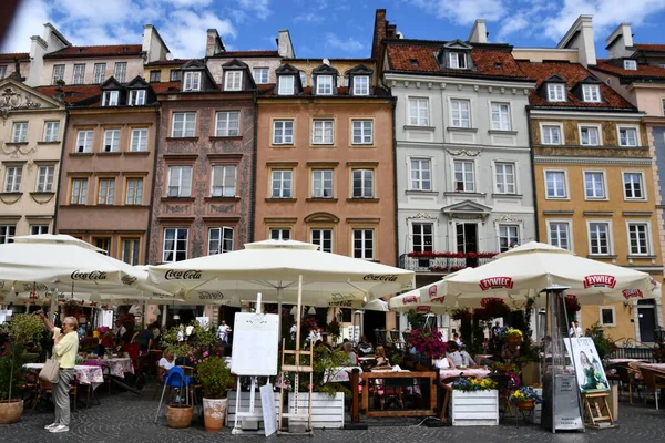 stock image WARSAW, POLAND - JUL 10: Old Town in Warsaw, Poland, as seen on July 10, 2022. 