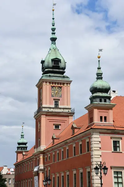 Jul 2022年7月10日看到的波兰华沙皇家城堡 — 图库照片