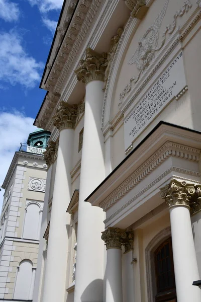 Jul 2022年7月10日看到的波兰华沙圣安娜教堂 — 图库照片