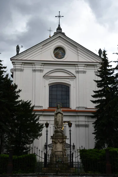Jul 2022年7月11日在波兰华沙的帕多瓦圣安东尼教堂 — 图库照片