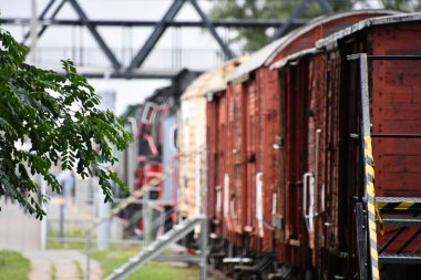 WARsaw, POLAND - 11 Temmuz 2022 'de Polonya' nın Varşova kentindeki Stacja İstasyon Demiryolu Müzesi 'nde görüldü. Eski Varşova Glowna PKP tren istasyonunda yer almaktadır..