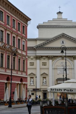 VARŞAN, POLAND - 10 Temmuz 2022 'de Polonya' nın Varşova şehrinde görüldüğü gibi. 