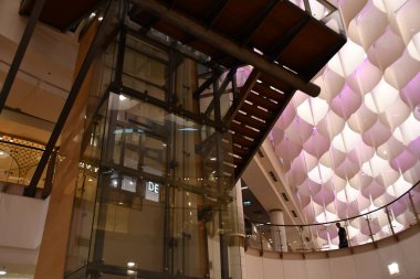 16 Temmuz 2022 'de Polonya' nın Varşova kentindeki Galeria Mokotow alışveriş merkezinde görüldü..