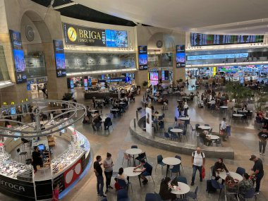 TEL AVIV, ISRAEL - 21 Temmuz 2021 'de İsrail' in Tel Aviv kentindeki Ben Gurion Havaalanı Terminali.