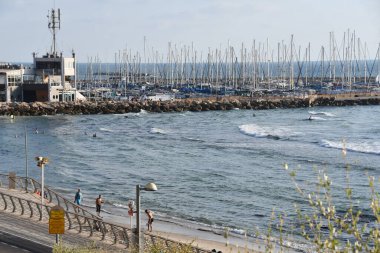 TEL AVIV, ISRAEL - 18 Temmuz 2021 'de İsrail' in Tel Aviv sahilinde görüldü..