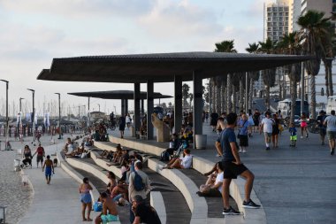 TEL AVIV, ISRAEL - 18 Temmuz 2021 'de İsrail' in Tel Aviv plajı.