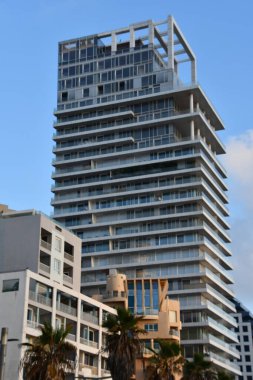 TEL AVIV, ISRAEL - 18 Temmuz 2021 'de İsrail' in Tel Aviv sahilinde görüldü..