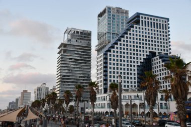TEL AVIV, ISRAEL - 18 Temmuz 2021 'de İsrail' in Tel Aviv sahilinde görüldü..