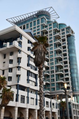 TEL AVIV, ISRAEL - 18 Temmuz 2021 'de İsrail' in Tel Aviv sahilinde görüldü..