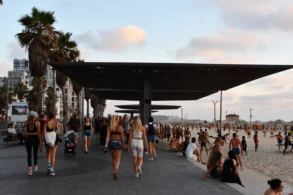 Tel Aviv Israel Jul イスラエルのテルアビブのビーチフロント 2021年7月18日現在 — ストック写真