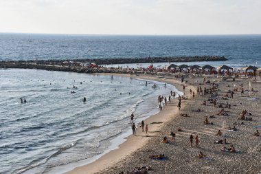 TEL AVIV, ISRAEL - 18 Temmuz 2021 'de İsrail' in Tel Aviv plajı.