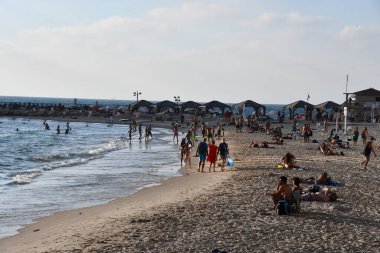 TEL AVIV, ISRAEL - 18 Temmuz 2021 'de İsrail' in Tel Aviv plajı.