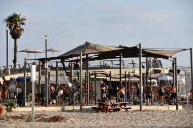 TEL AVIV, ISRAEL - 18 Temmuz 2021 'de İsrail' in Tel Aviv plajı.