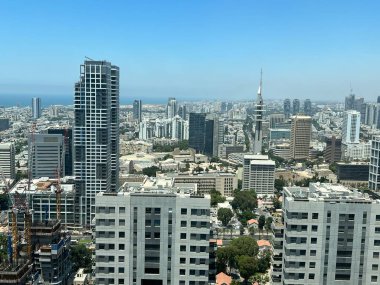 TEL AVIV, ISRAEL - 20 Temmuz 2021 'de İsrail' de Tel Aviv 'in havadan görünüşü.