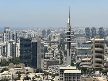 TEL AVIV, ISRAEL - 20 Temmuz 2021 'de İsrail' de Tel Aviv 'in havadan görünüşü.