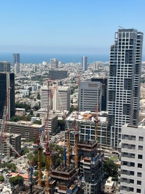 TEL AVIV, ISRAEL - 20 Temmuz 2021 'de İsrail' de Tel Aviv 'in havadan görünüşü.