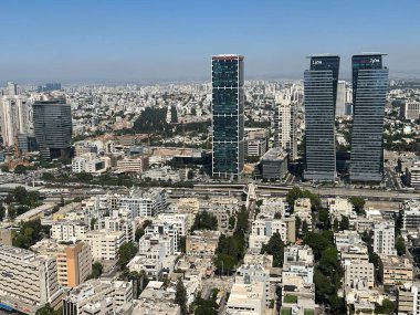 TEL AVIV, ISRAEL - 20 Temmuz 2021 'de İsrail' de Tel Aviv 'in havadan görünüşü.